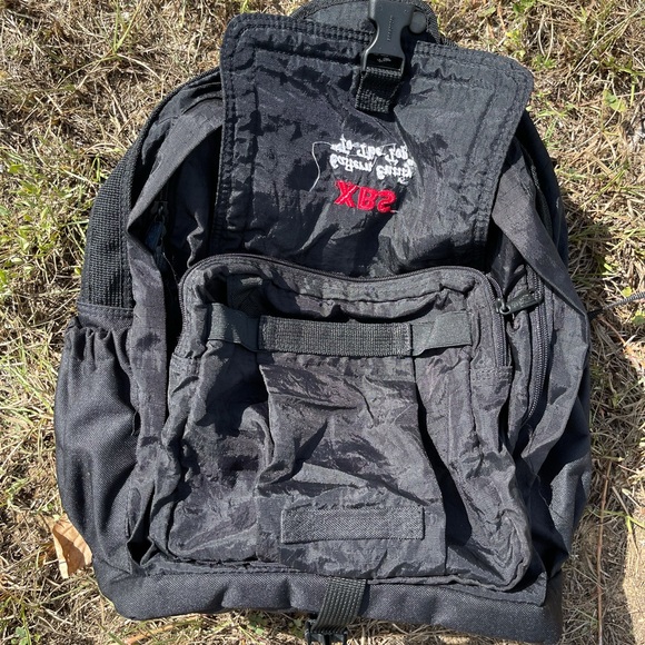 Custom back pack - Picture 6 of 6